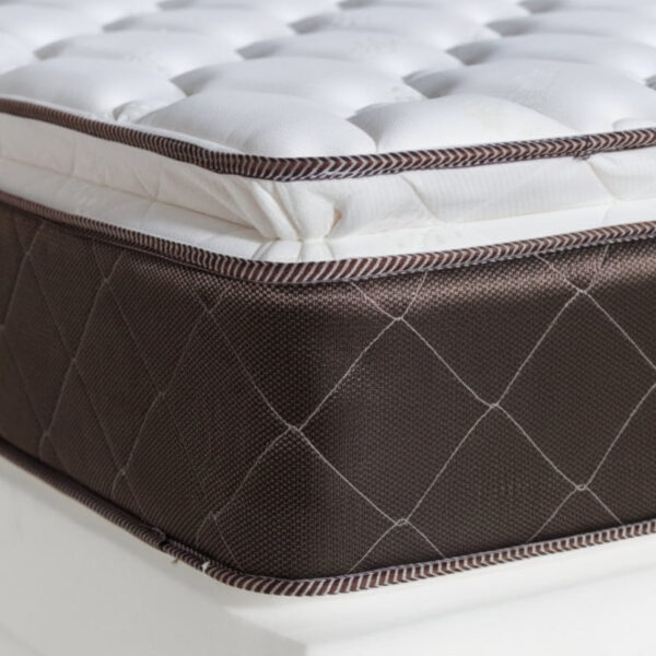 FullSizeRender_e84b488a-240e-4ed0-9da0-b853ef354057 Colchón Ortopédico Pillow Top Bermudas LATINFLEX
